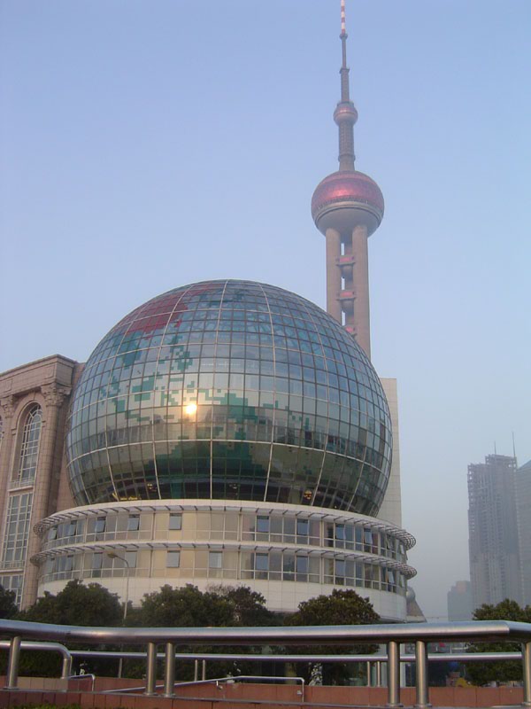 Pudong_pearl_tower_01.jpg